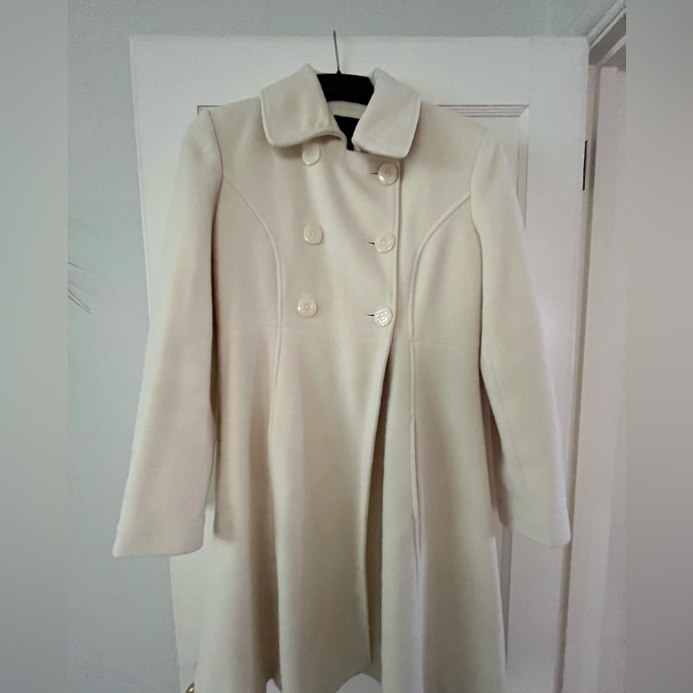 Via full length winter white dressy coat size 8